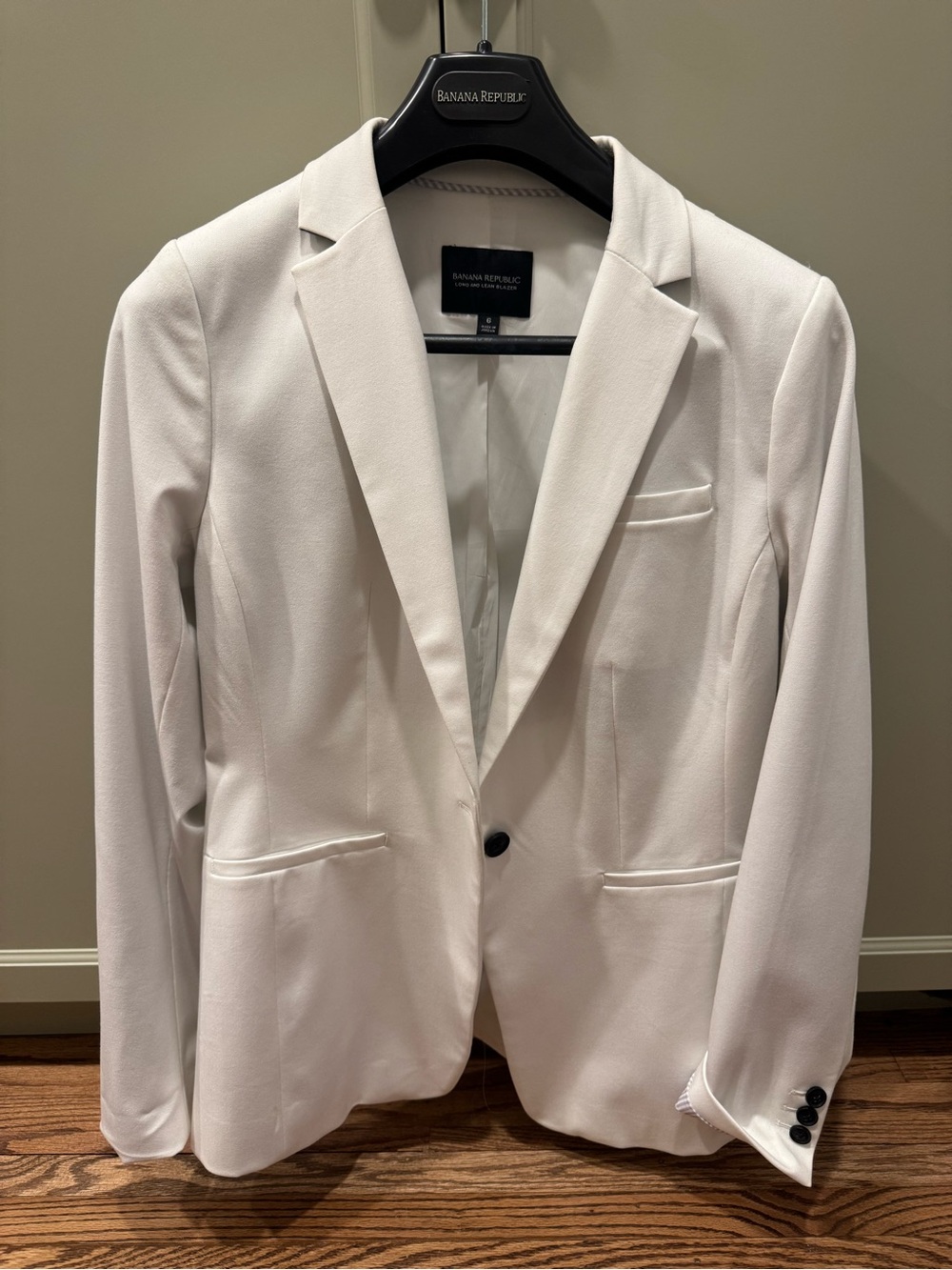 Banana Republic White Women’s Blazer